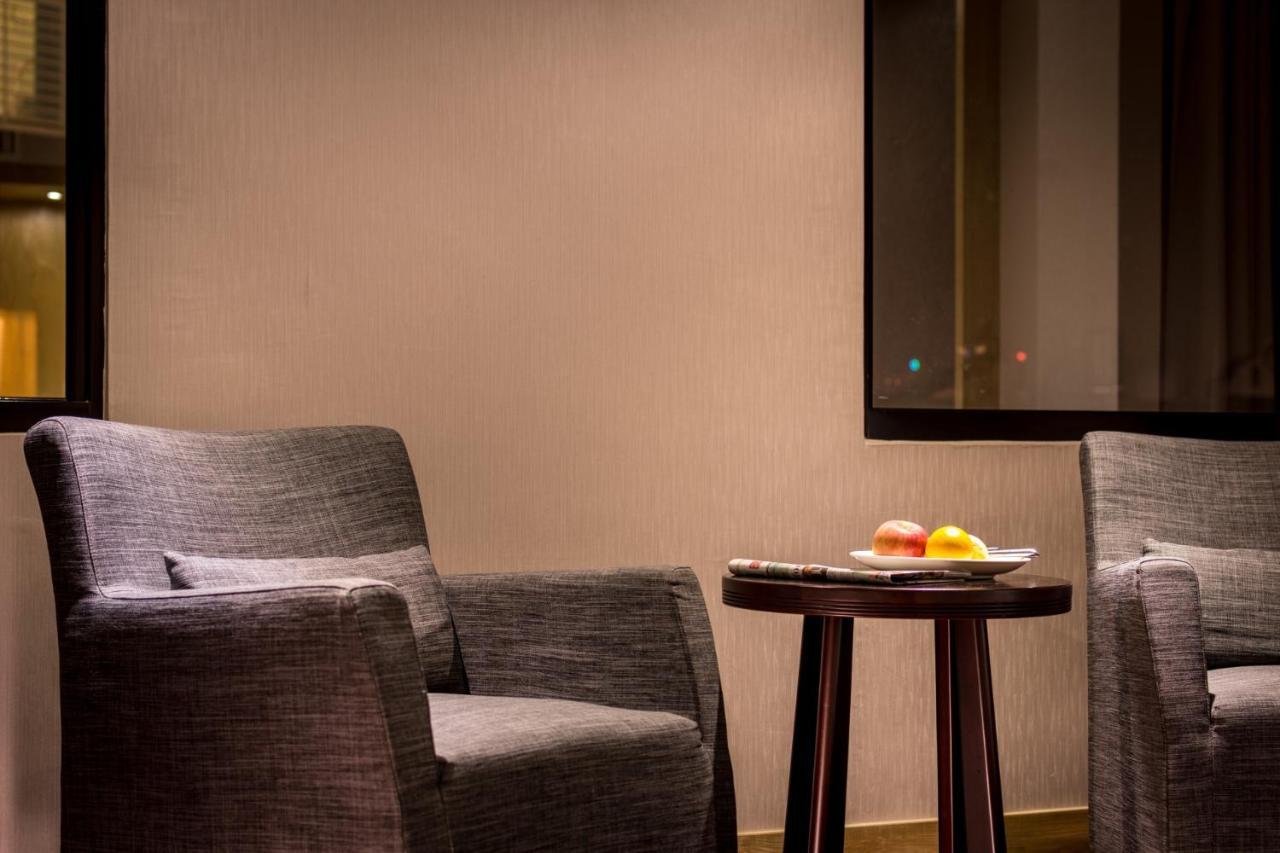 Jai Chateau Hotels & Hostels Tainan Buitenkant foto