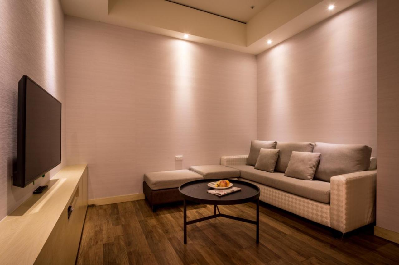 Jai Chateau Hotels & Hostels Tainan Buitenkant foto