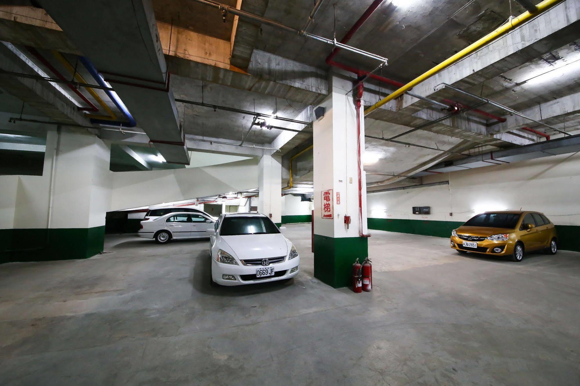 Jai Chateau Hotels & Hostels Tainan Buitenkant foto