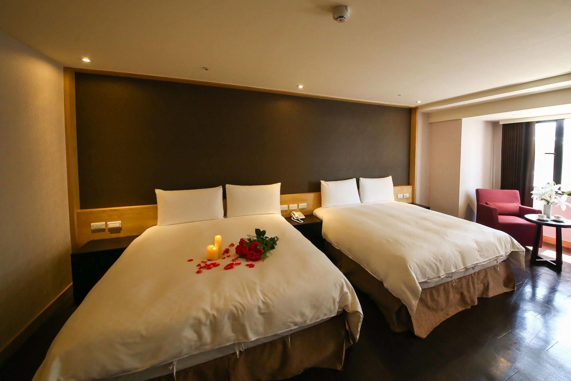 Jai Chateau Hotels & Hostels Tainan Buitenkant foto